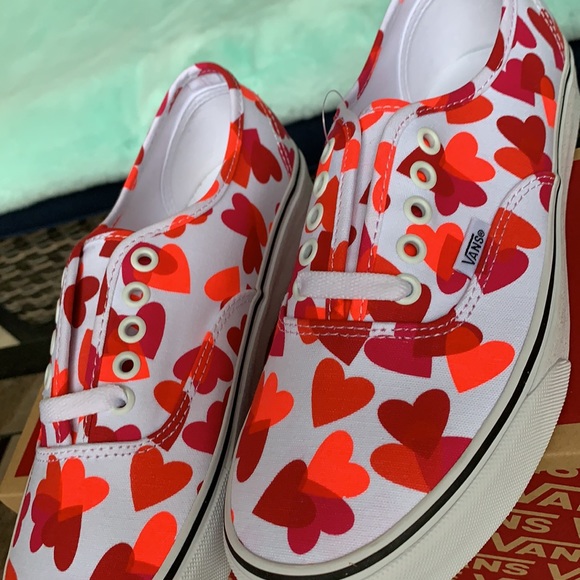 VANS AUTHENTIC Valentines Hearts True White/Fchspr - Picture 11 of 14
